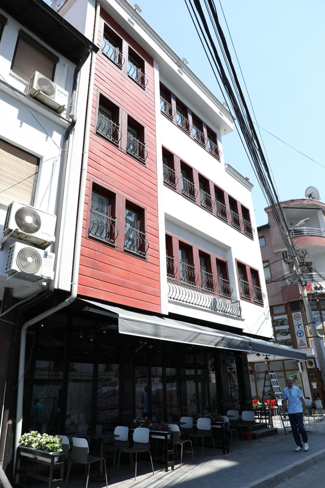 Bruti Hotel พริเซรน ภายนอก รูปภาพ